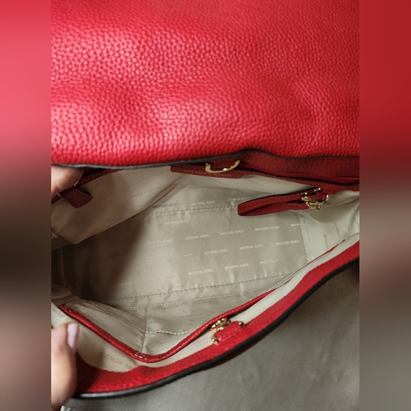 NWOT Michael Kors pebble leather red studded hand or shoulder bag - Picture 9 of 13